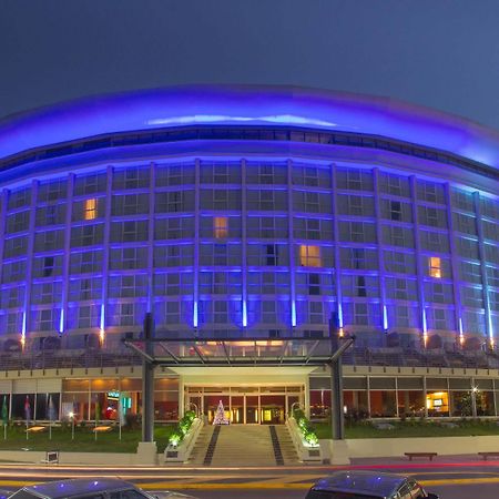 Howard Johnson Plaza Resort&Casino Mayorazgo Paraná Exterior foto The 10000-seat, 1967-built Houston Civic Center was the home of the Houston Rockets from 1975 to 1990.