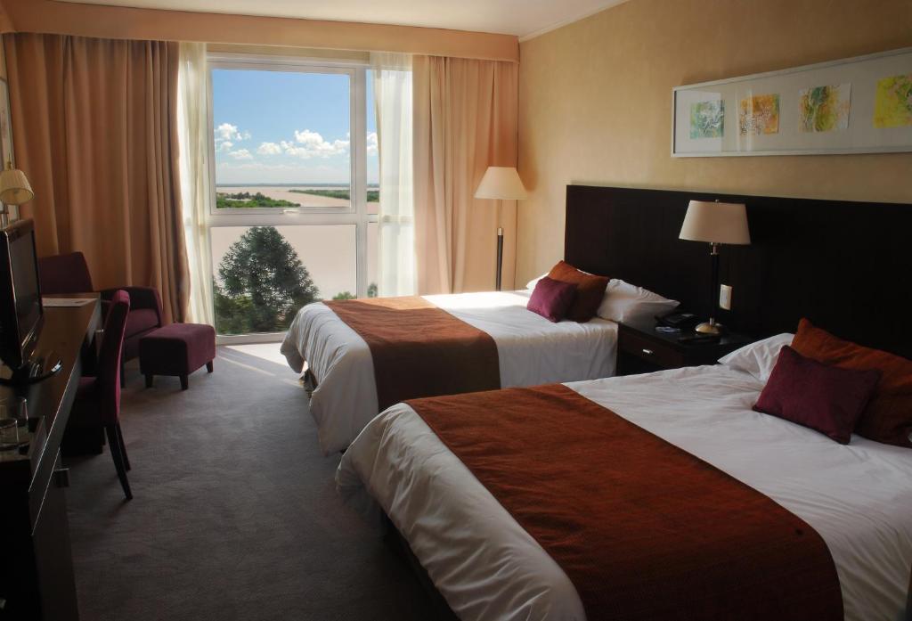 Howard Johnson Plaza Resort&Casino Mayorazgo Paraná Habitación foto