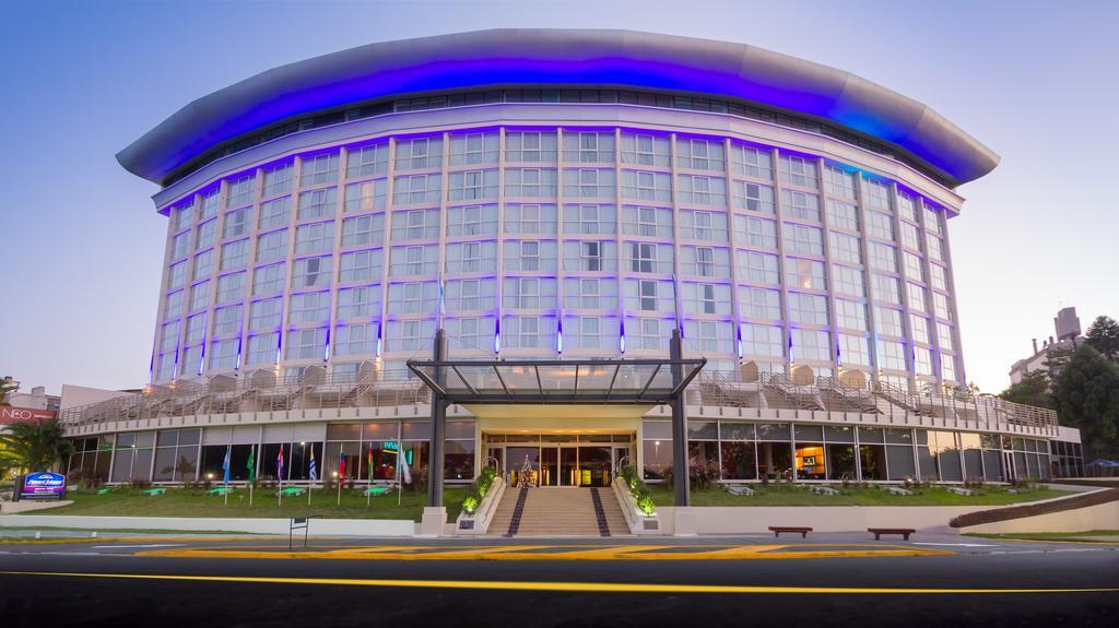 Howard Johnson Plaza Resort&Casino Mayorazgo Paraná Exterior foto The hotel in 2012