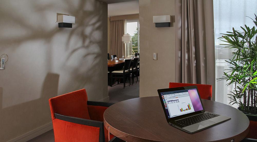 Howard Johnson Plaza Resort&Casino Mayorazgo Paraná Exterior foto A typical hotel room