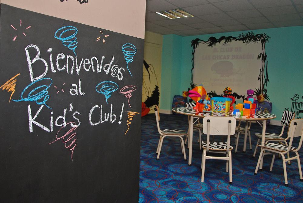 Howard Johnson Plaza Resort&Casino Mayorazgo Paraná Exterior foto A children's club at a hotel