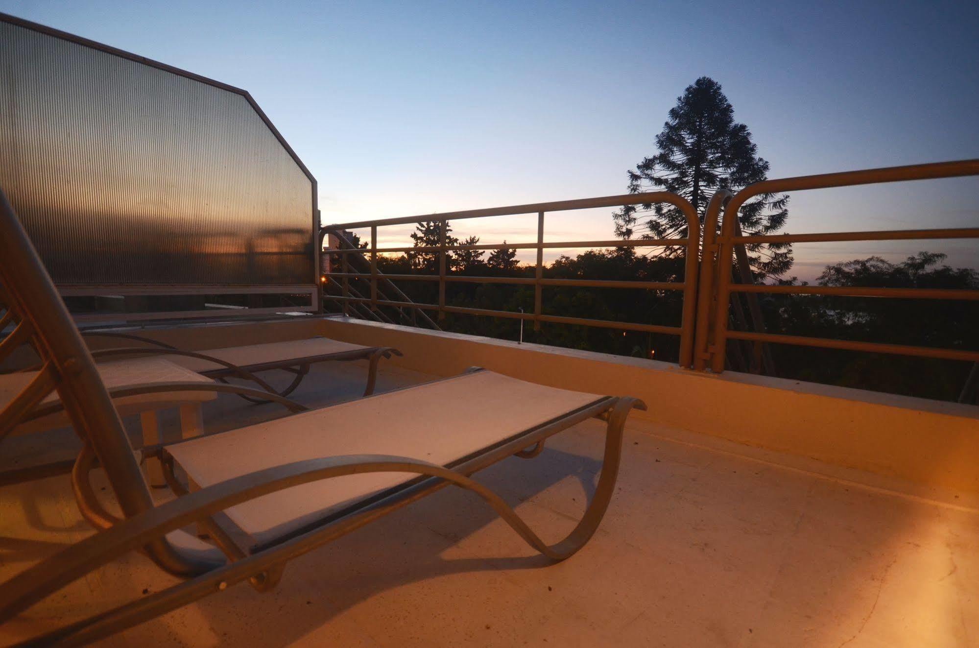 Howard Johnson Plaza Resort&Casino Mayorazgo Paraná Exterior foto The rooftop terrace