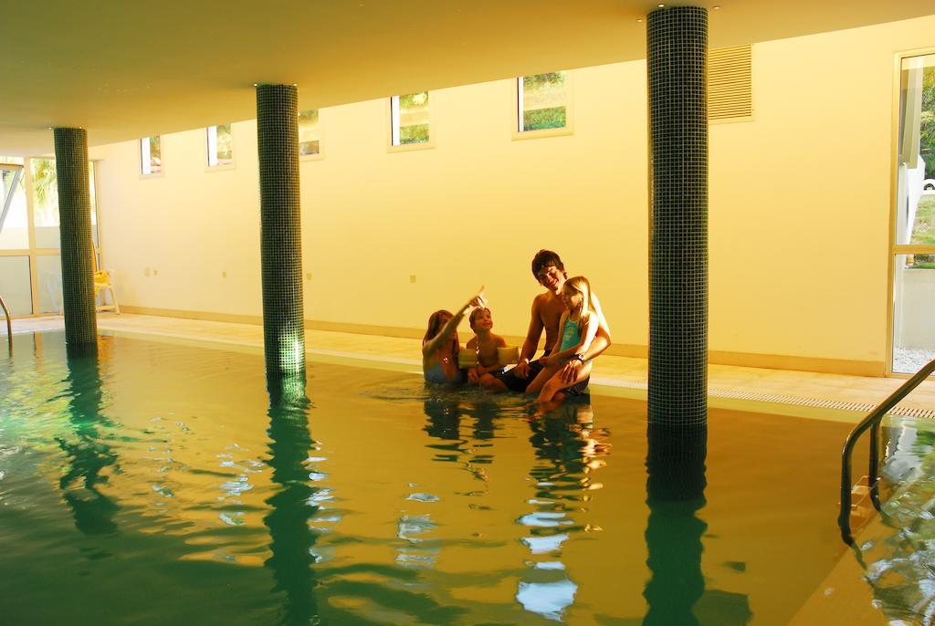 Howard Johnson Plaza Resort&Casino Mayorazgo Paraná Exterior foto The swimming pool at the hotel